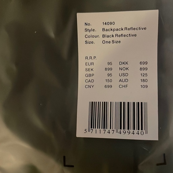 NEW Rains Reflective Metro Commuter Backpack Unisex - Picture 5 of 10